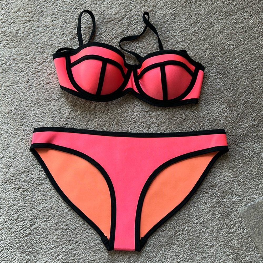 Triangl Swimwear Coral Pink Bikini XS Top, M Bottoms